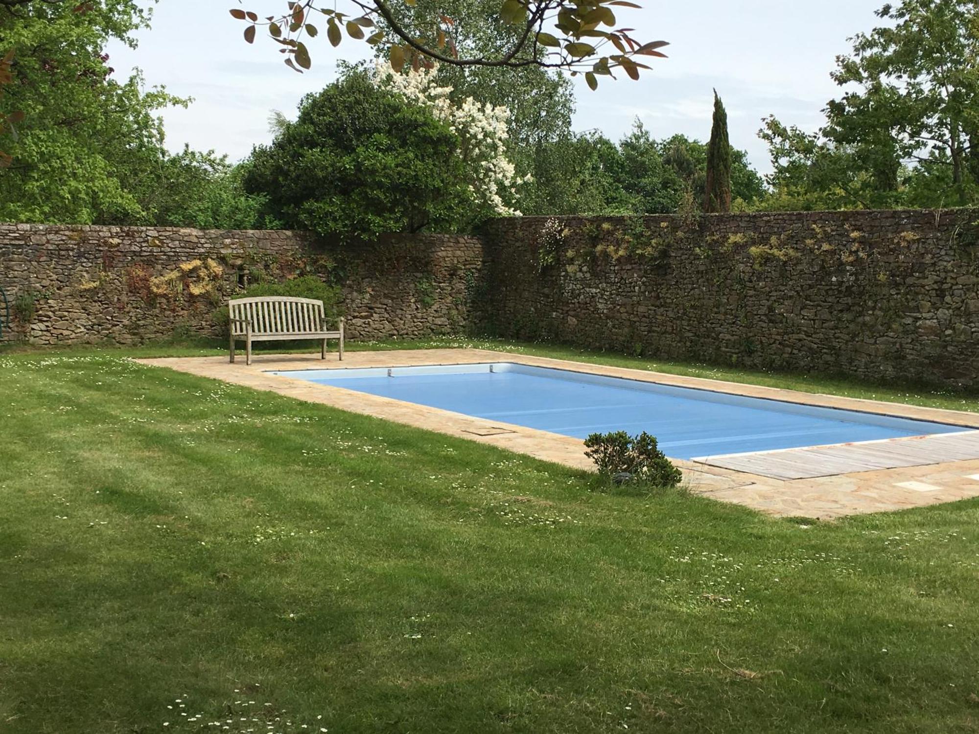 Manoir Des Bords De Rance Bed & Breakfast Plouer-sur-Rance Bagian luar foto