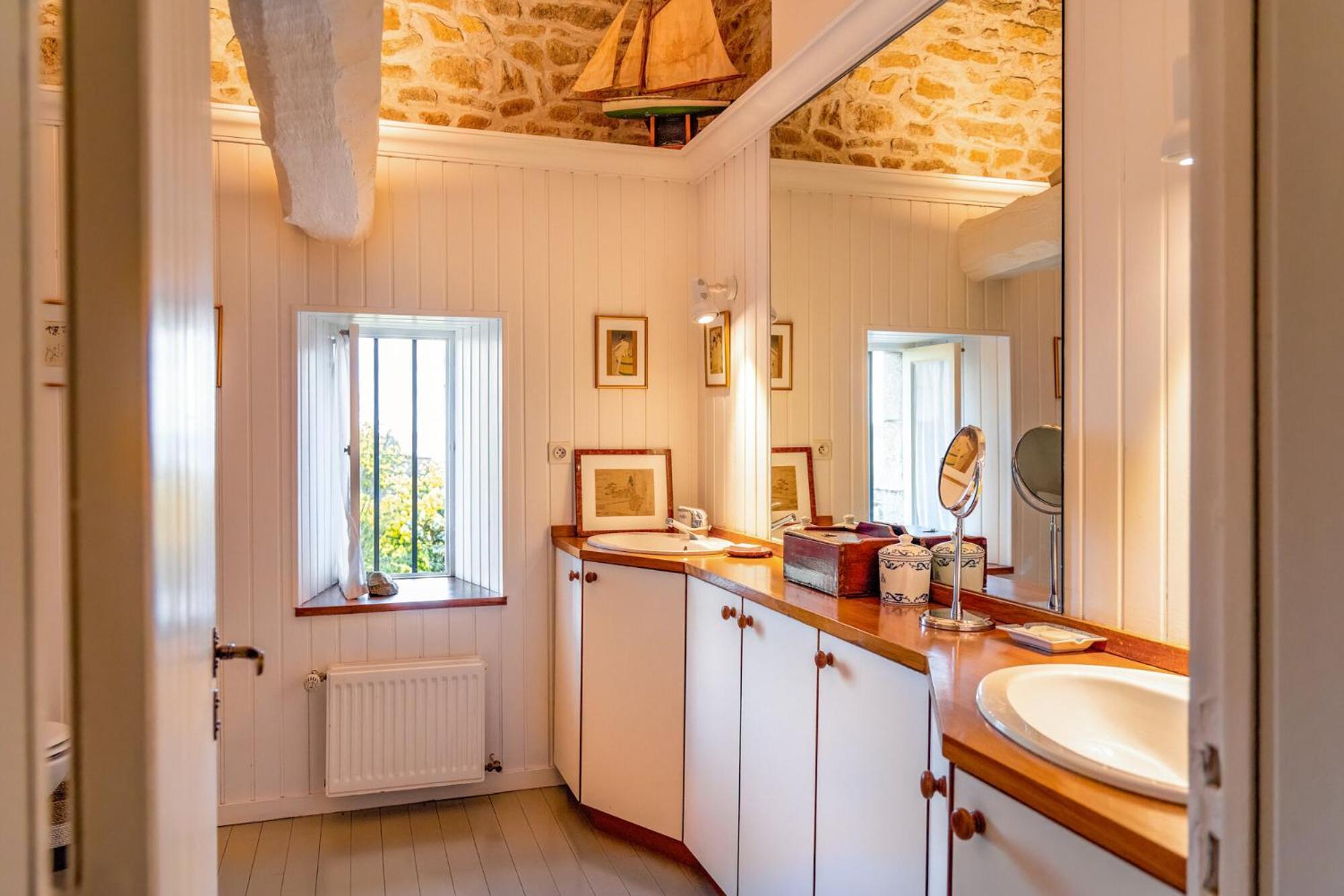 Manoir Des Bords De Rance Bed & Breakfast Plouer-sur-Rance Bagian luar foto